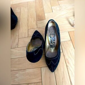 Roberto Cavalli Suede Pumps